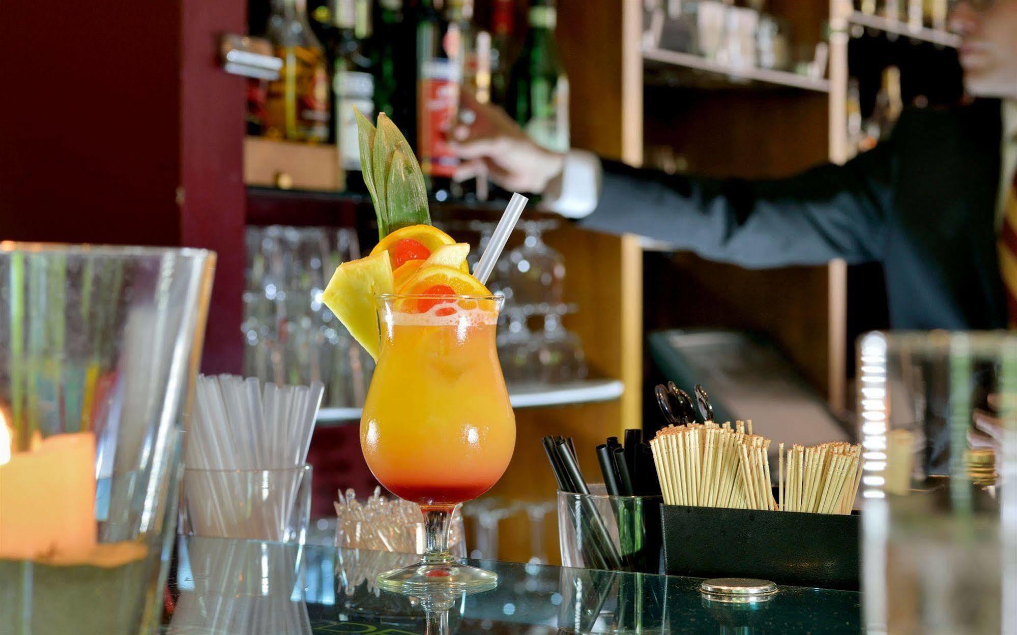 Privathotel Lindtner Amburgo Esterno foto A Zombie cocktail