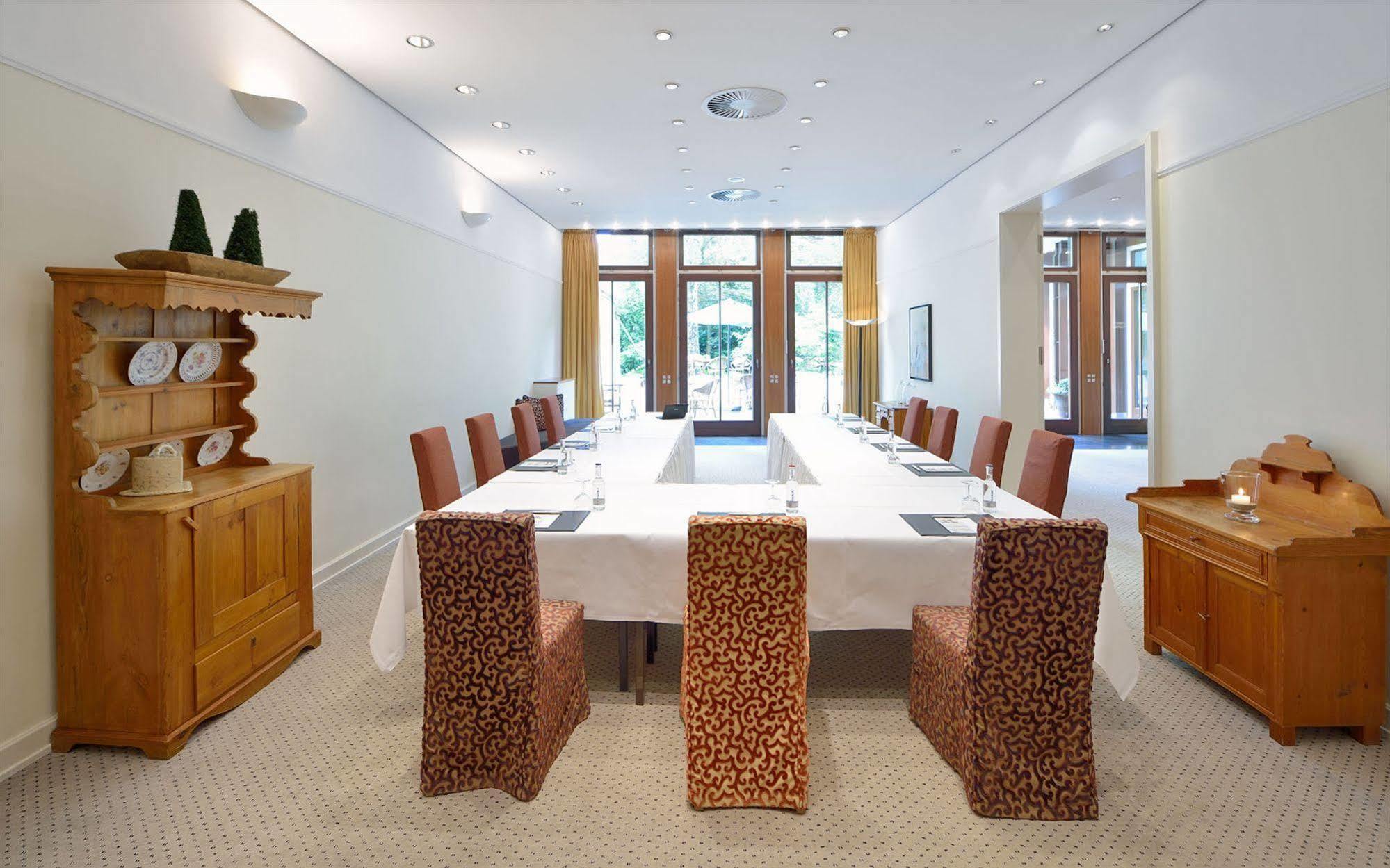 Privathotel Lindtner Amburgo Esterno foto The meeting room of the Federal Council