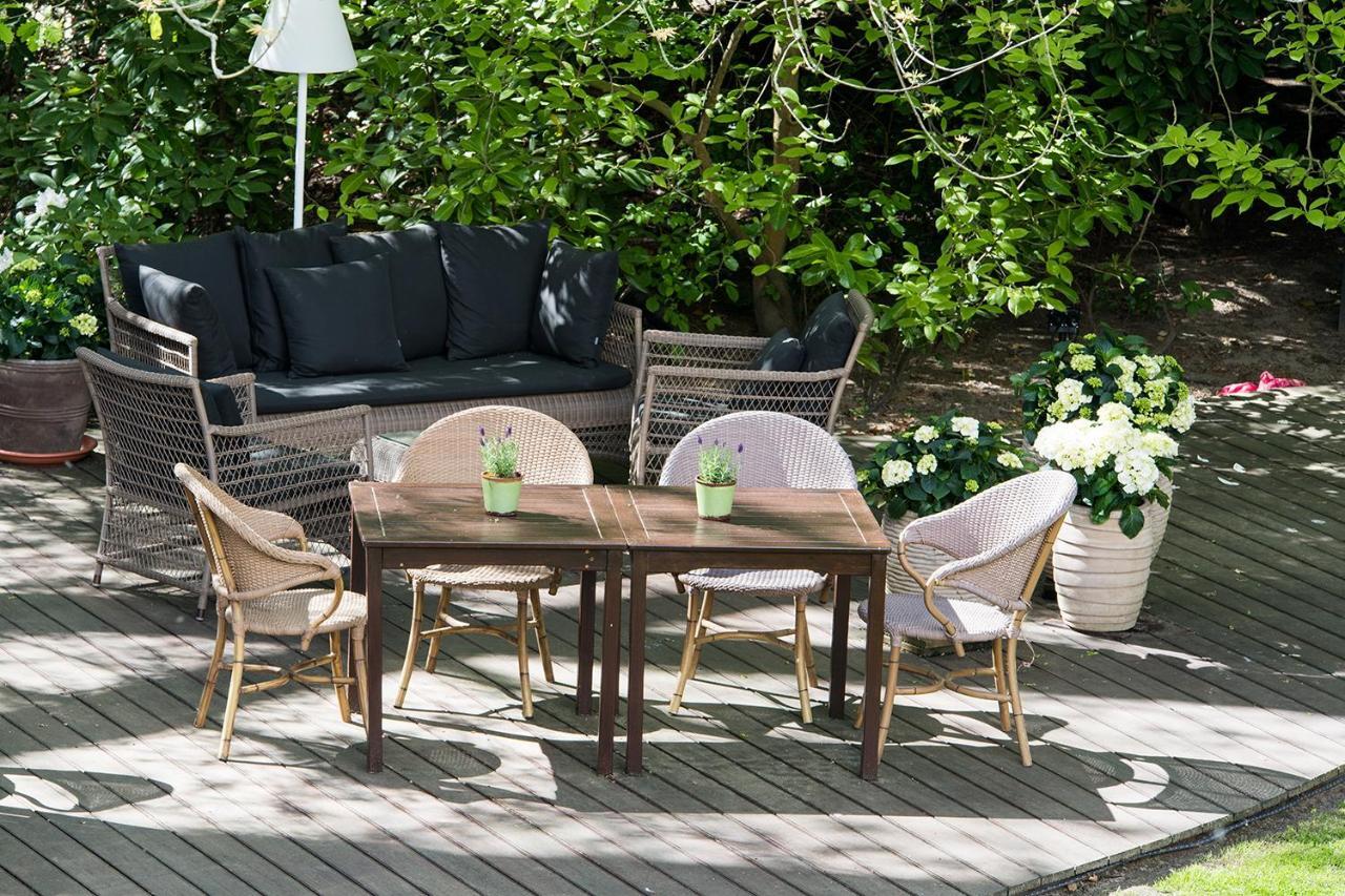Privathotel Lindtner Amburgo Esterno foto Garden furniture